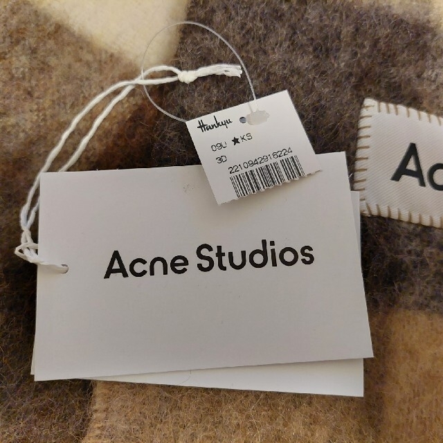 ACNE(アクネ)のacne studios　チェックマフラー レディースのファッション小物(マフラー/ショール)の商品写真