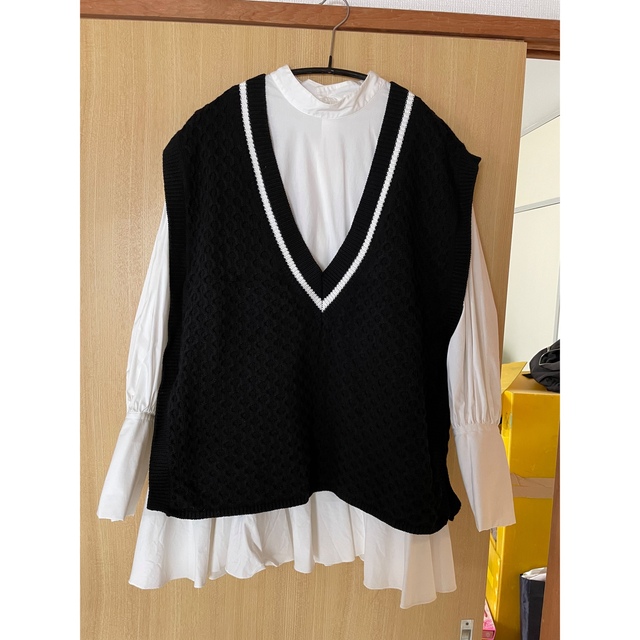 Ameri VINTAGE(アメリヴィンテージ)のアメリヴィンテージ　FLARE SHIRT WITH VEST レディースのトップス(シャツ/ブラウス(長袖/七分))の商品写真