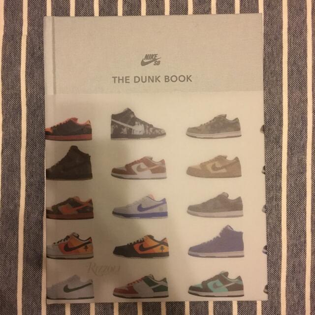 NIKE(ナイキ)のNIKE SB THE DUNK BOOK エンタメ/ホビーの本(趣味/スポーツ/実用)の商品写真