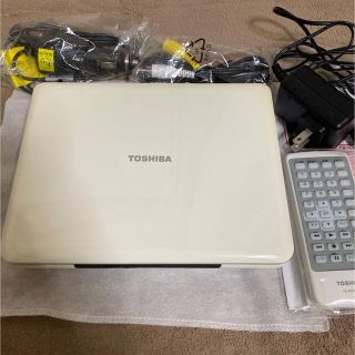 トウシバ(東芝)のTOSHIBA REGZA レグザ ポータブルDVDプレーヤー SD-P77SW(DVDプレーヤー)