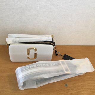 マークジェイコブス(MARC JACOBS)の匿名発送　新品　MARC JACOBS　マークジェイコブス  スナップショット(ショルダーバッグ)