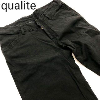 カリテ(qualite)の新品タグ付き 定価16800円 qualite カリテ ストレートパンツ 地模様(カジュアルパンツ)