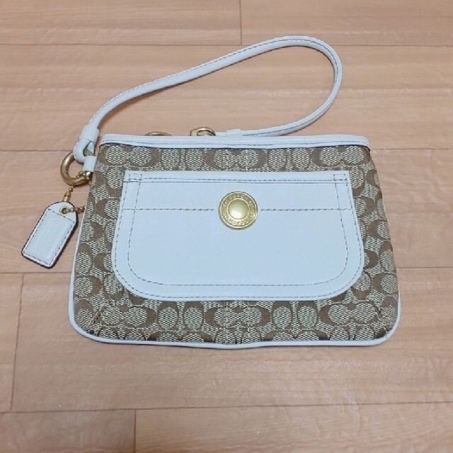 COACH(コーチ)の新品・未使用 ☆ COACH リスレット　ポーチ レディースのファッション小物(ポーチ)の商品写真