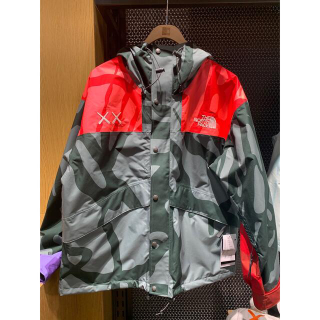 THE NORTH FACE - KAWS THE NORTHFACE MOUNTAIN JACKET 日本未発売の 