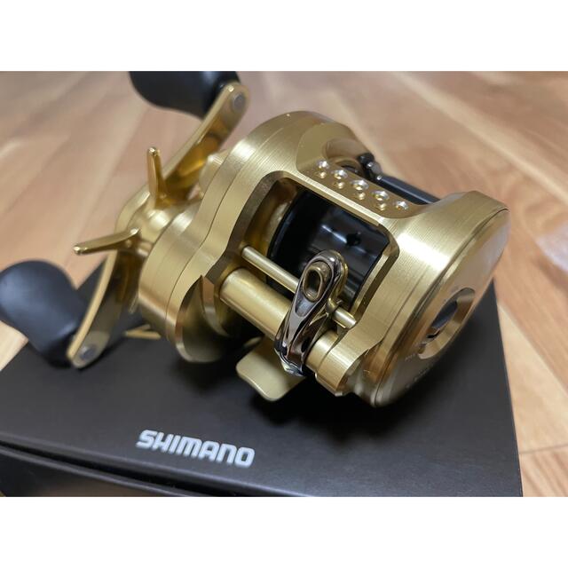 SHIMANO(シマノ)の21カルカッタコンクエスト　200HG スポーツ/アウトドアのフィッシング(リール)の商品写真