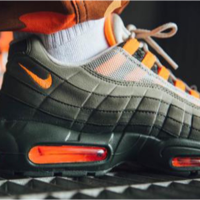 NIKE AIRMAX95 STRING TOTAL ORANGE