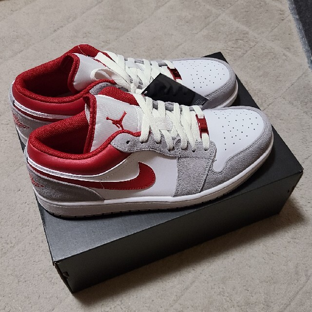 NIKE JORDAN 1 LOW SE White/Grey/Red NIKE JORDAN 1 LOW SE White/Grey/Red