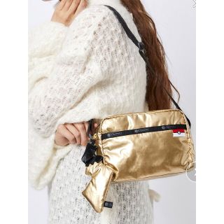 レスポートサック(LeSportsac)のレスポートサック　ポケモン ピカチュウ　シッポのチャーム ゴールド　バッグ(ショルダーバッグ)