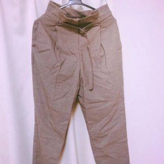 ザラ(ZARA)のZARA チェック　テーパード　パンツ(カジュアルパンツ)