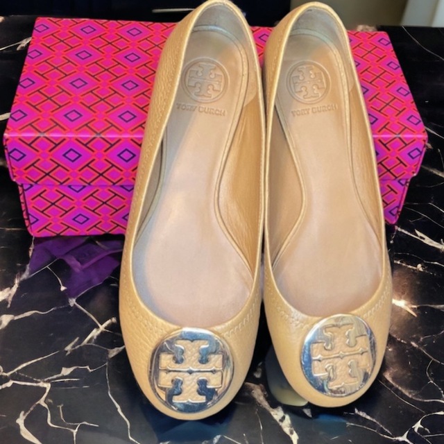 Tory Burch(トリーバーチ)のトリーバーチ　フラットシューズ　US7.5 レディースの靴/シューズ(バレエシューズ)の商品写真