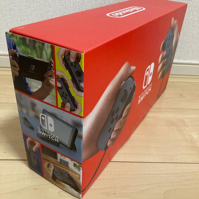 Nintendo Switch(ニンテンドースイッチ)の新品Nintendo Switch ニンテンドースイッチ本体 グレー 3年保証付 エンタメ/ホビーのゲームソフト/ゲーム機本体(家庭用ゲーム機本体)の商品写真