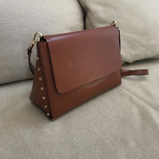 ザラ(ZARA)のZARA ザラ スタッズ付きショルダーバッグ(ショルダーバッグ)