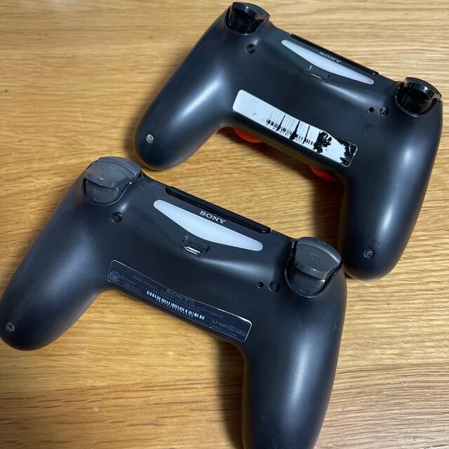 SONY(ソニー)のps4 dualshock2個とチャージステーションセット エンタメ/ホビーのゲームソフト/ゲーム機本体(その他)の商品写真