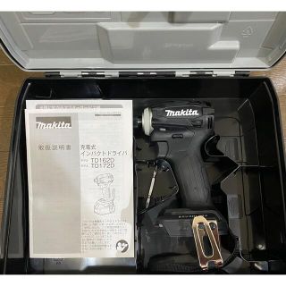 マキタ(Makita)のマキタ　インパクトドライバー　TD172D ブラック　新品未使用品！(工具/メンテナンス)