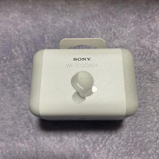 ソニー(SONY)の新品 未開封 SONY フルワイヤレスイヤホン WF-1000XM4 シルバー(ヘッドフォン/イヤフォン)