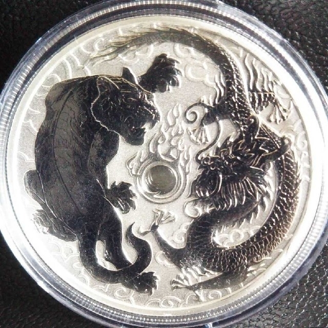 2018年 オーストラリア 龍 ＆ 虎  銀貨 1オンス銀貨 純銀  竜虎エンタメ/ホビー