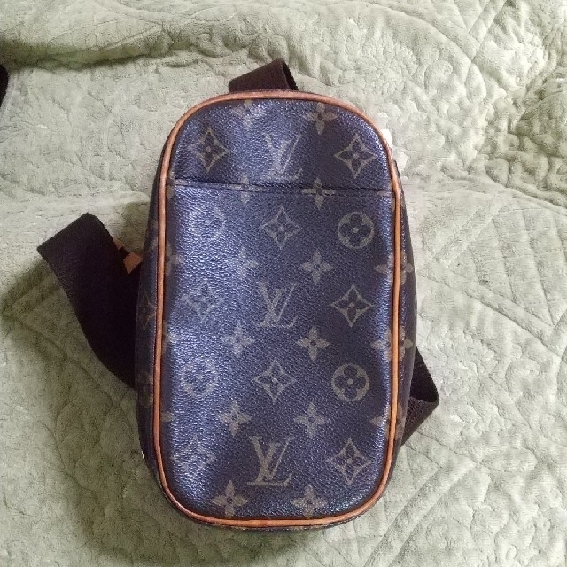 LOUIS VUITTON(ルイヴィトン)のルイヴィトン　　ガンジュ　ボディバッグ　kottes様専用 メンズのバッグ(ボディーバッグ)の商品写真