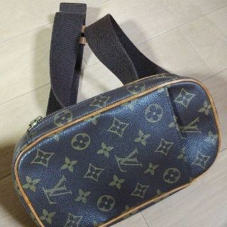 ルイヴィトン(LOUIS VUITTON)のルイヴィトン　　ガンジュ　ボディバッグ　kottes様専用(ボディーバッグ)