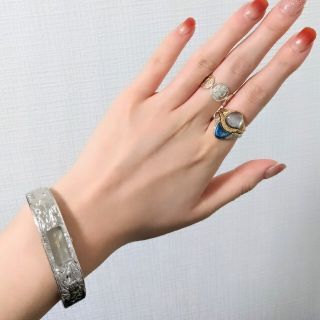 agete - 【美品】agete スクエアフェイスバングルウォッチ ホワイト