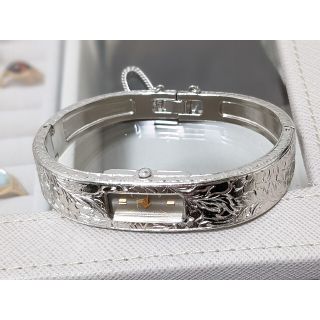 agete - 【美品】agete スクエアフェイスバングルウォッチ ホワイト