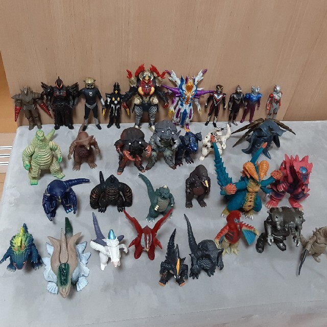 SALE/72%OFF】 ウルトラマン怪獣ソフビセット fawe.org