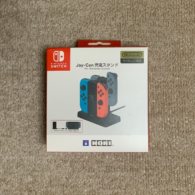 任天堂(ニンテンドウ)のHORI　スイッチJoy-Con　充電スタンド エンタメ/ホビーのゲームソフト/ゲーム機本体(その他)の商品写真