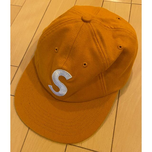 Supreme(シュプリーム)のsupreme Ｓロゴキャップ メンズの帽子(キャップ)の商品写真
