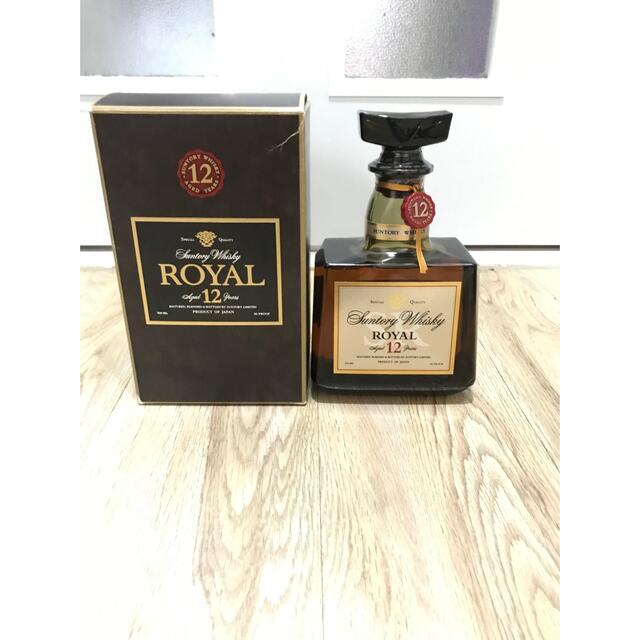 新品　未開栓　箱付き　サントリー　ローヤル　12年　古酒