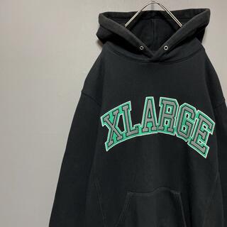 エクストララージ(XLARGE)の【希少】エクストララージ　センター刺繍ロゴ入りパーカー　ブラック　L　即完売(パーカー)