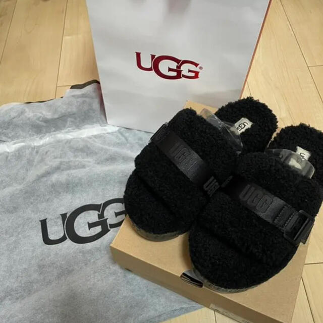 UGG ファー　サンダル