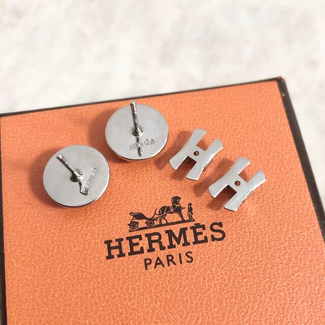 Hermes(エルメス)のエルメス　ピアス　エクリプス　エマイユ　シルバー　銀　パープル　丸　H 紫　☆ レディースのアクセサリー(ピアス)の商品写真