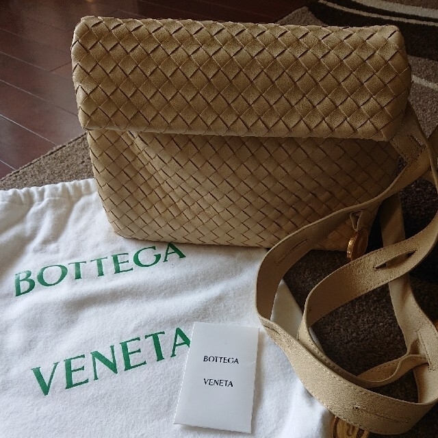 話題の行列 Bottega Veneta - ボッテガヴェネタ ザ フォールド