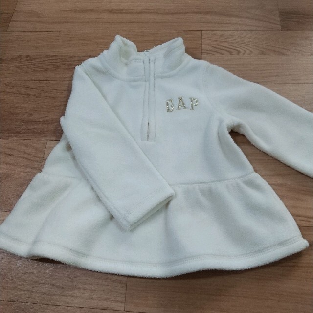 GAP(ギャップ)のGAPのフリース キッズ/ベビー/マタニティのベビー服(~85cm)(トレーナー)の商品写真