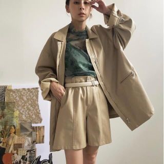 アメリヴィンテージ(Ameri VINTAGE)のAMERI GENTLE FAKE LEATHER PANTS(カジュアルパンツ)