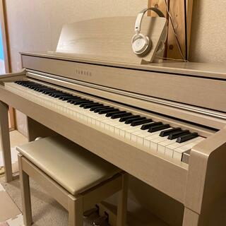 ヤマハ(ヤマハ)の【専用】今週中購入で1万円値引き　電子ピアノ YAMAHA CLP-575WA(電子ピアノ)