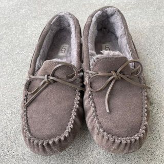 アグ(UGG)のUGG モカシン　２５センチ(スリッポン/モカシン)