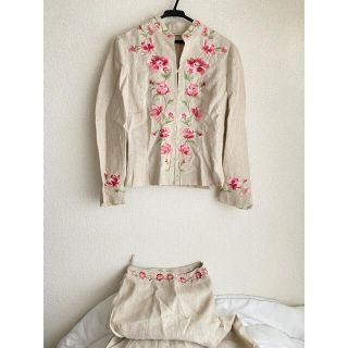 LAURA ASHLEY - ローラアシュレイ 花柄セットアップの通販 by ...