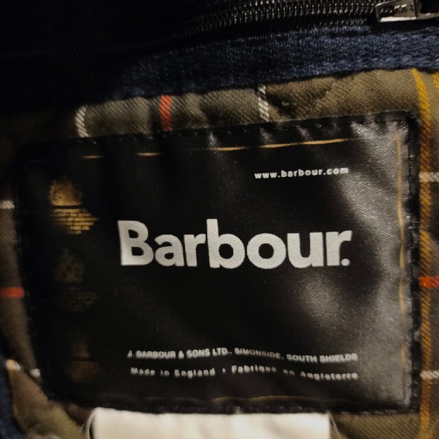 Barbour(バーブァー)のBarbour　バブアー　キルティングコート メンズのジャケット/アウター(ステンカラーコート)の商品写真