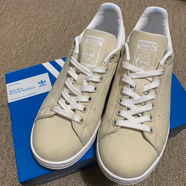 ADIDAS STAN SMITH スウェード　クリーム　23.5cm