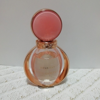 ブルガリ(BVLGARI)のご専用🌸BVLGARI   ROSE  GOLDEA   香水  50mm(香水(女性用))