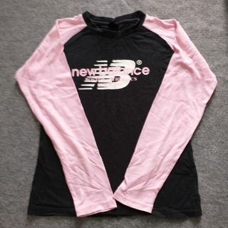 ニューバランス(New Balance)の長袖Tシャツ　１枚(Tシャツ/カットソー)