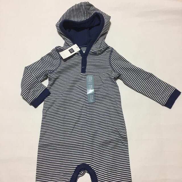 babyGAP(ベビーギャップ)の新品 長袖カバーオール 80  ボーダー & カバーオールブルー80 キッズ/ベビー/マタニティのベビー服(~85cm)(カバーオール)の商品写真