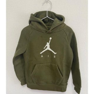 ナイキ(NIKE)のNIKE ナイキパーカー【サイズ4T】カーキ　110(ジャケット/上着)