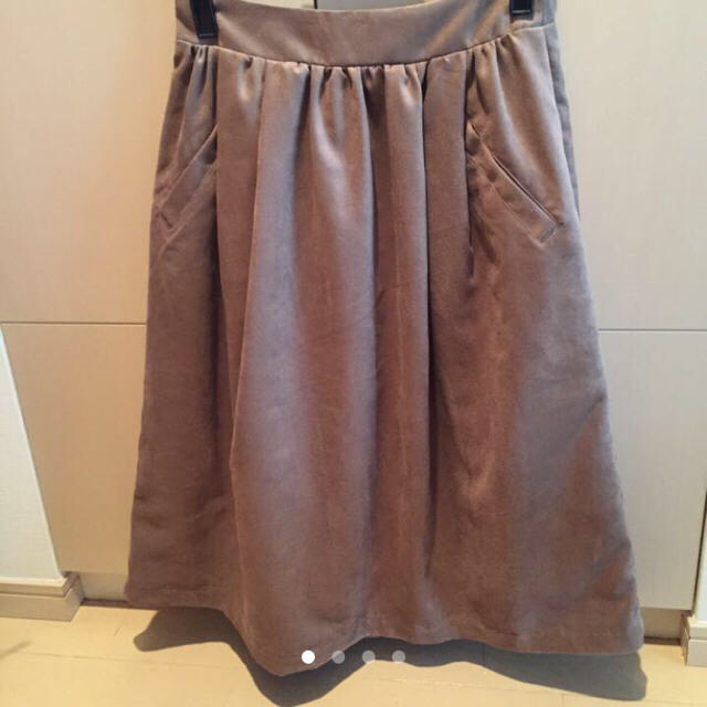 UNITED ARROWS(ユナイテッドアローズ)の新品未使用 ユナイテッドアローズ スウェード スカート 38サイズ レディースのスカート(ひざ丈スカート)の商品写真