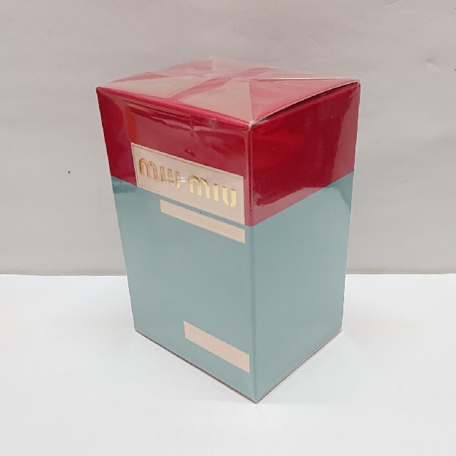 miumiu(ミュウミュウ)のミュウミュウ オードパルファム 30ml コスメ/美容の香水(香水(女性用))の商品写真