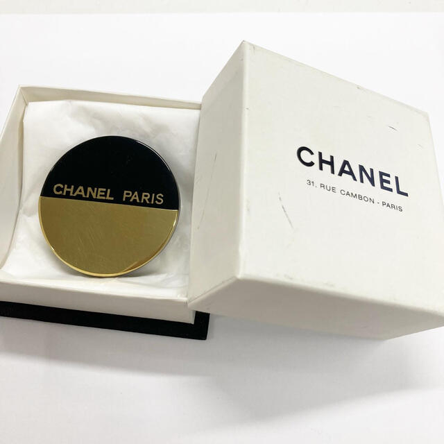 シャネル ブローチ アクセサリー　CHANEL 新品未使用　スレ傷　箱汚れあり