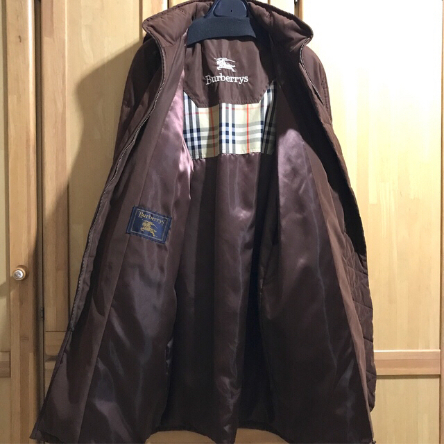 BURBERRY(バーバリー)のBurberrys  バーバリー　プローサム　コート　美品　中綿ロングコート レディースのジャケット/アウター(ロングコート)の商品写真