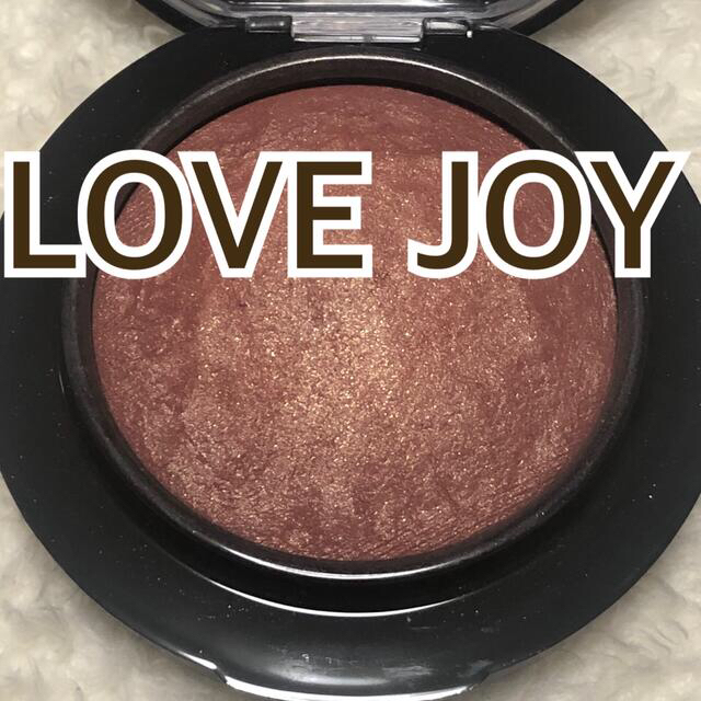 MAC(マック)のLOVE JOY ラブジョイ　ミネラライズブラッシュ　チーク　MAC マック コスメ/美容のベースメイク/化粧品(チーク)の商品写真