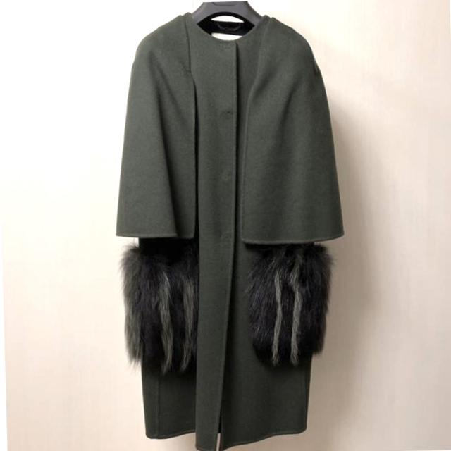代引き人気 FENDI Audrey様ご確約です!!フェンディ マント ショール