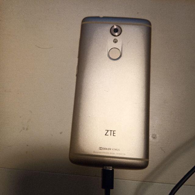 ZTE(ゼットティーイー)のZTE AXON 7 mini スマホ/家電/カメラのスマートフォン/携帯電話(スマートフォン本体)の商品写真